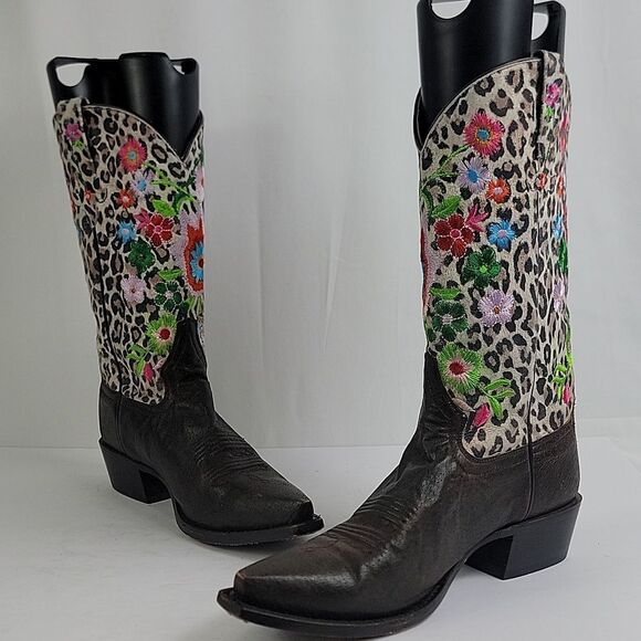 Macie Bean Womens Snow Leopard Smokey and The Bandit Western Boots - Picture 3 of 13